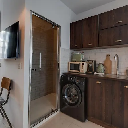 Talbot & Bons Flat *