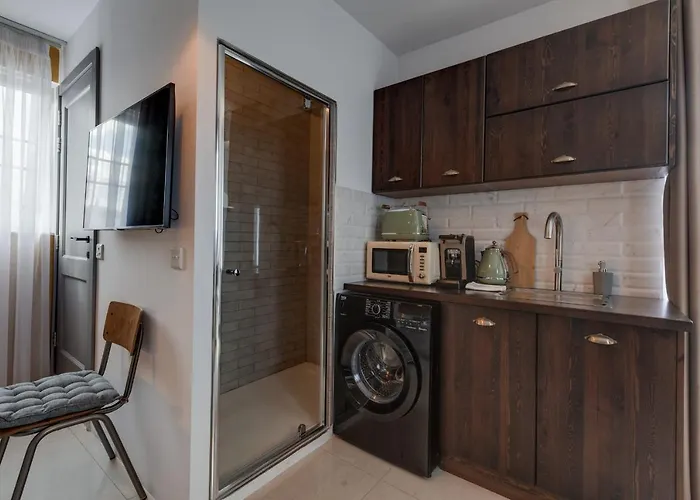 Talbot & Bons Flat *