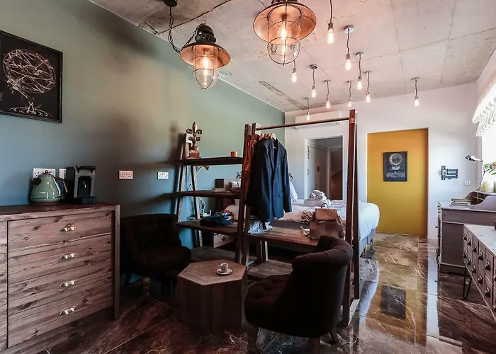 Talbot & Bons Flat * Gudja